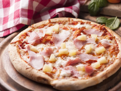 7. PIZZA Hawajska